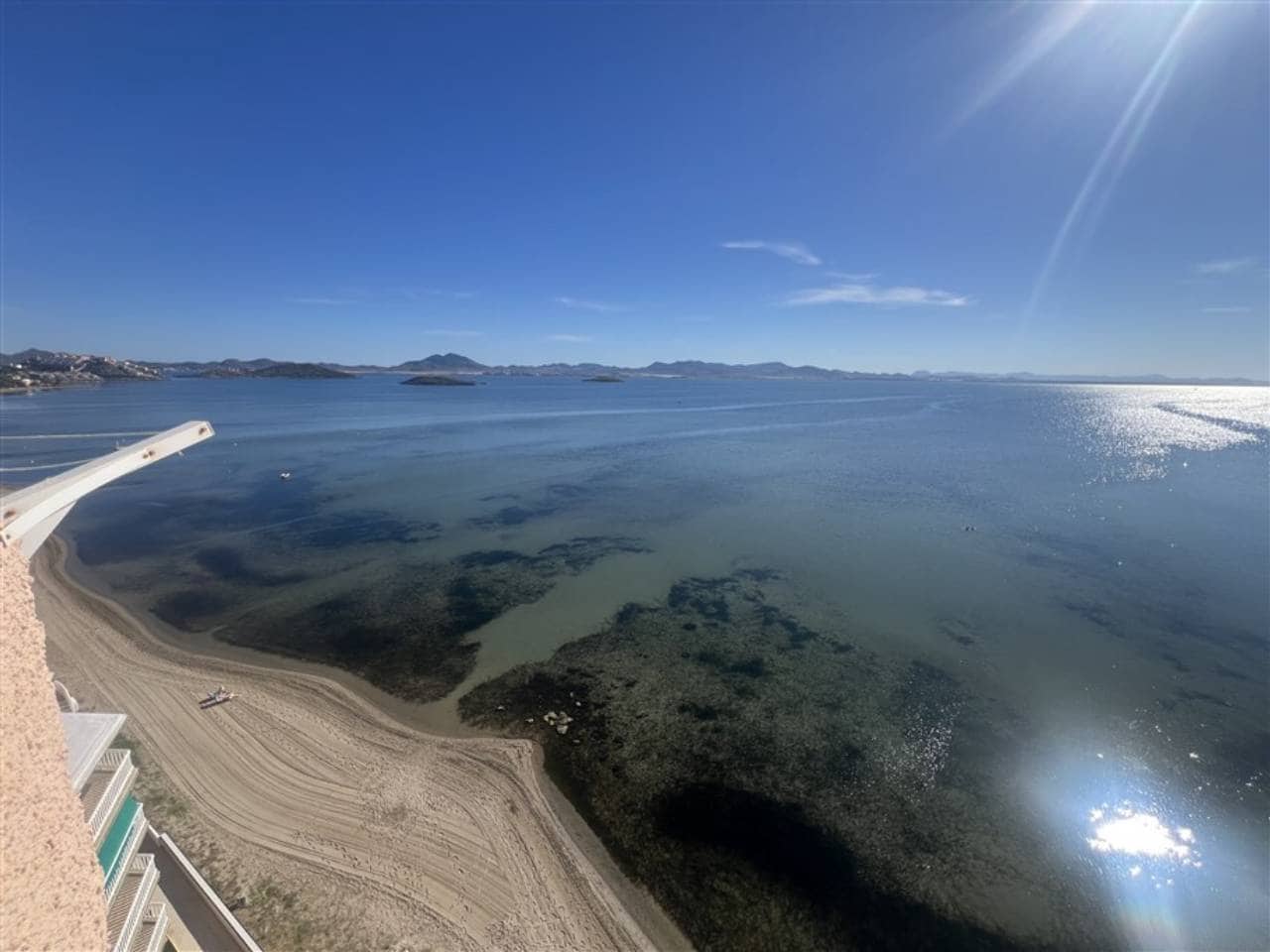 1 soveværelse Lejlighed til salg i La Manga del Mar Menor med swimmingpool - € 130.000 (Ref: 2091542)