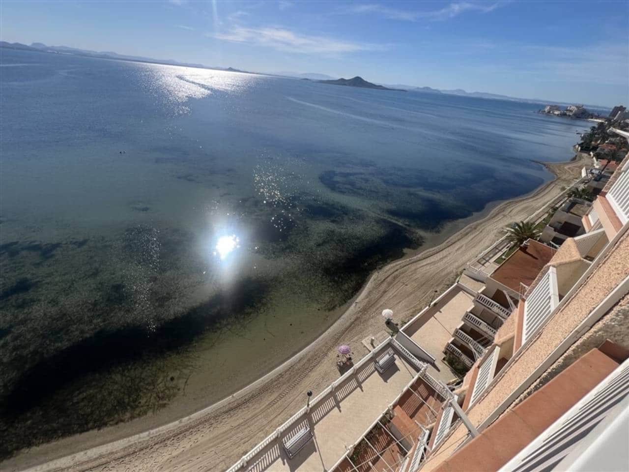 1 soveværelse Lejlighed til salg i La Manga del Mar Menor med swimmingpool - € 130.000 (Ref: 2091542)