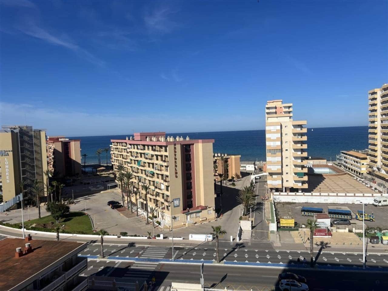 1 soveværelse Lejlighed til salg i La Manga del Mar Menor med swimmingpool - € 130.000 (Ref: 2091542)
