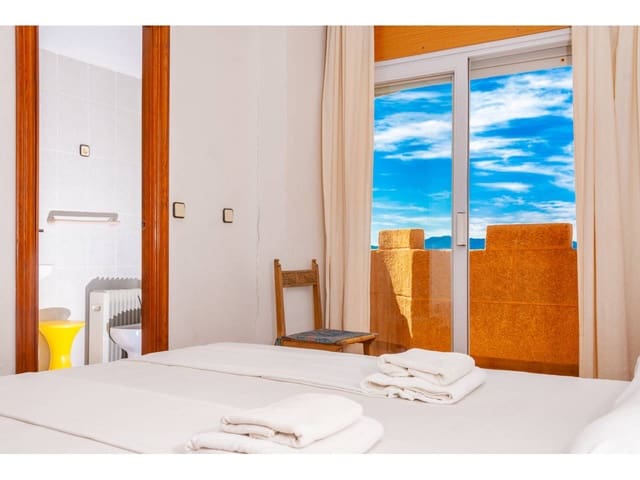 3 bedroom Flat for holiday rental in La Manga del Mar Menor with pool garage - € 1,000 (Ref: 5580401)