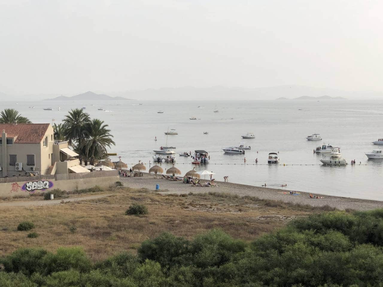 Piso de 3 habitaciones en La Manga del Mar Menor en venta con garaje - 150.000 € (Ref: 6269182)