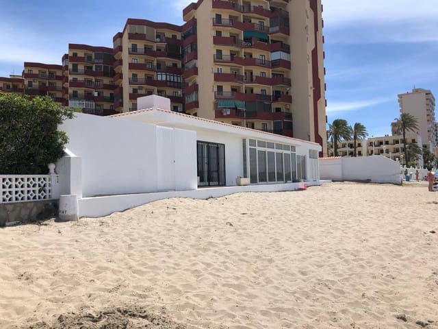 3 bedroom Villa for sale in La Manga del Mar Menor with garage - € 515,000 (Ref: 7025335)