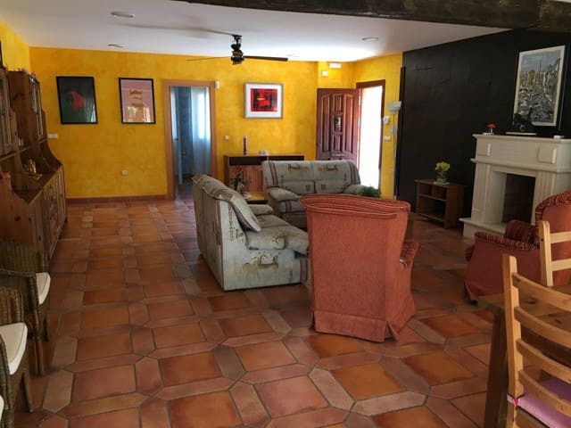 Chalet de 4 habitaciones en La Manga del Mar Menor en venta con garaje - 600.000 € (Ref: 7123520)