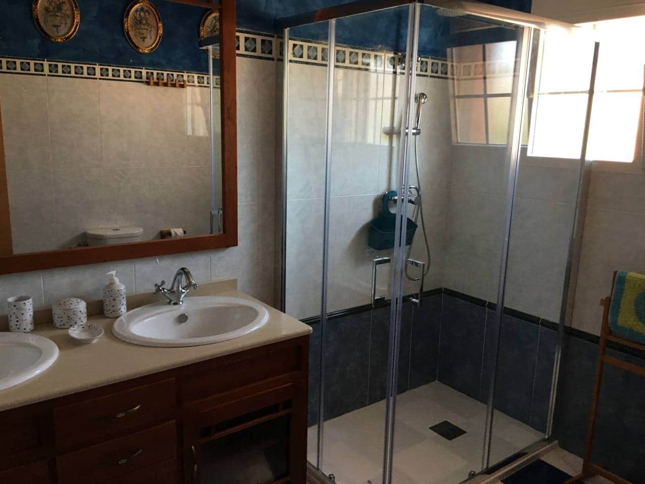 4 bedroom Villa for sale in La Manga del Mar Menor with garage - € 600,000 (Ref: 7123520)