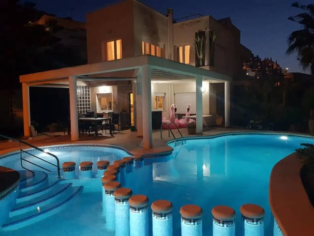 6 bedroom Villa for sale in La Manga del Mar Menor with pool garage - € 690,000 (Ref: 7415541)