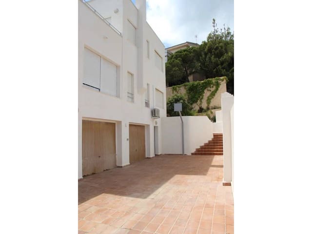 6 bedroom Villa for sale in La Manga del Mar Menor with pool garage - € 690,000 (Ref: 7415541)