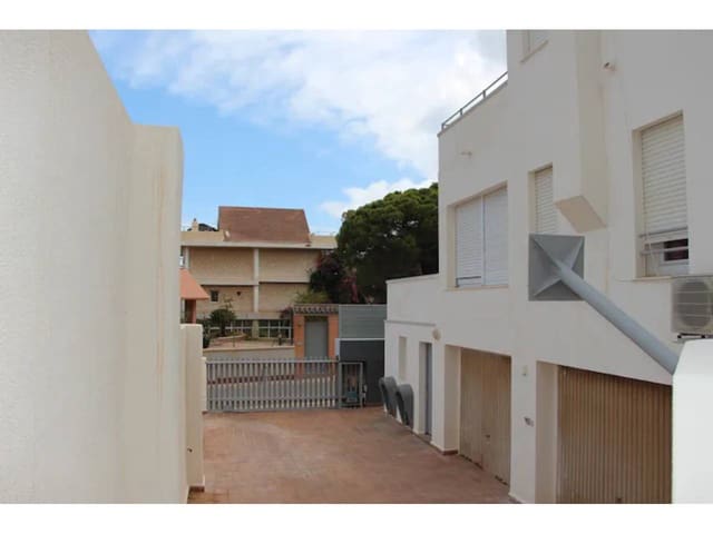 6 bedroom Villa for sale in La Manga del Mar Menor with pool garage - € 690,000 (Ref: 7415541)