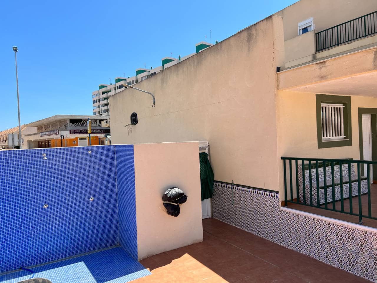 2 bedroom Apartment for sale in La Manga del Mar Menor with pool garage - € 143,000 (Ref: 7563978)