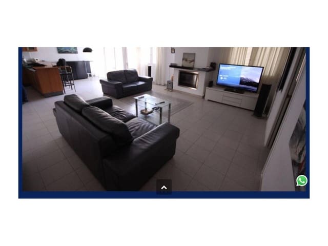 3 bedroom Flat for sale in La Manga del Mar Menor with pool - € 200,000 (Ref: 7702185)