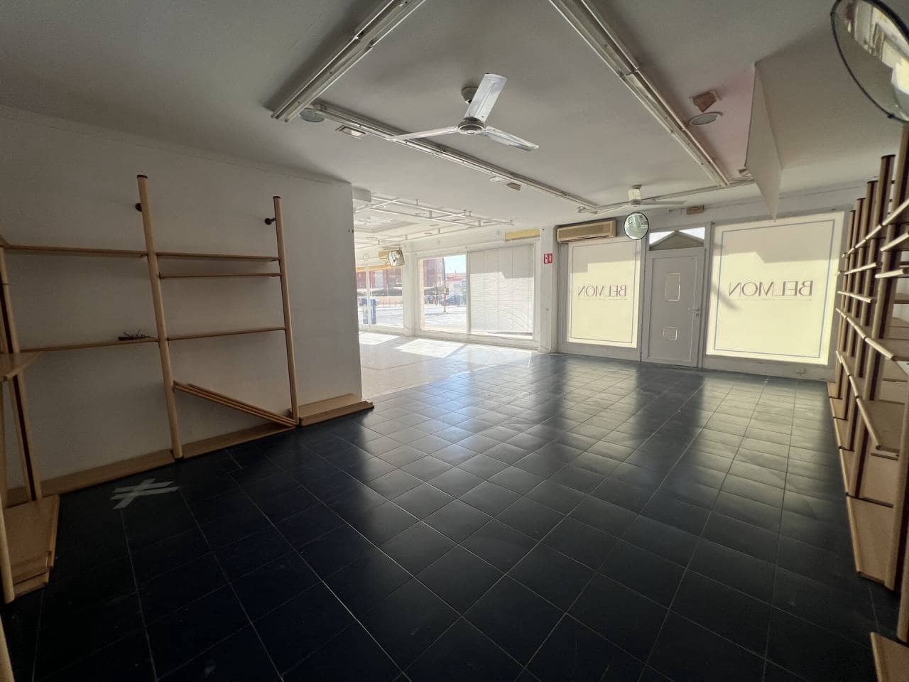 Erhverv til salg i La Manga del Mar Menor - € 600.000 (Ref: 7844644)