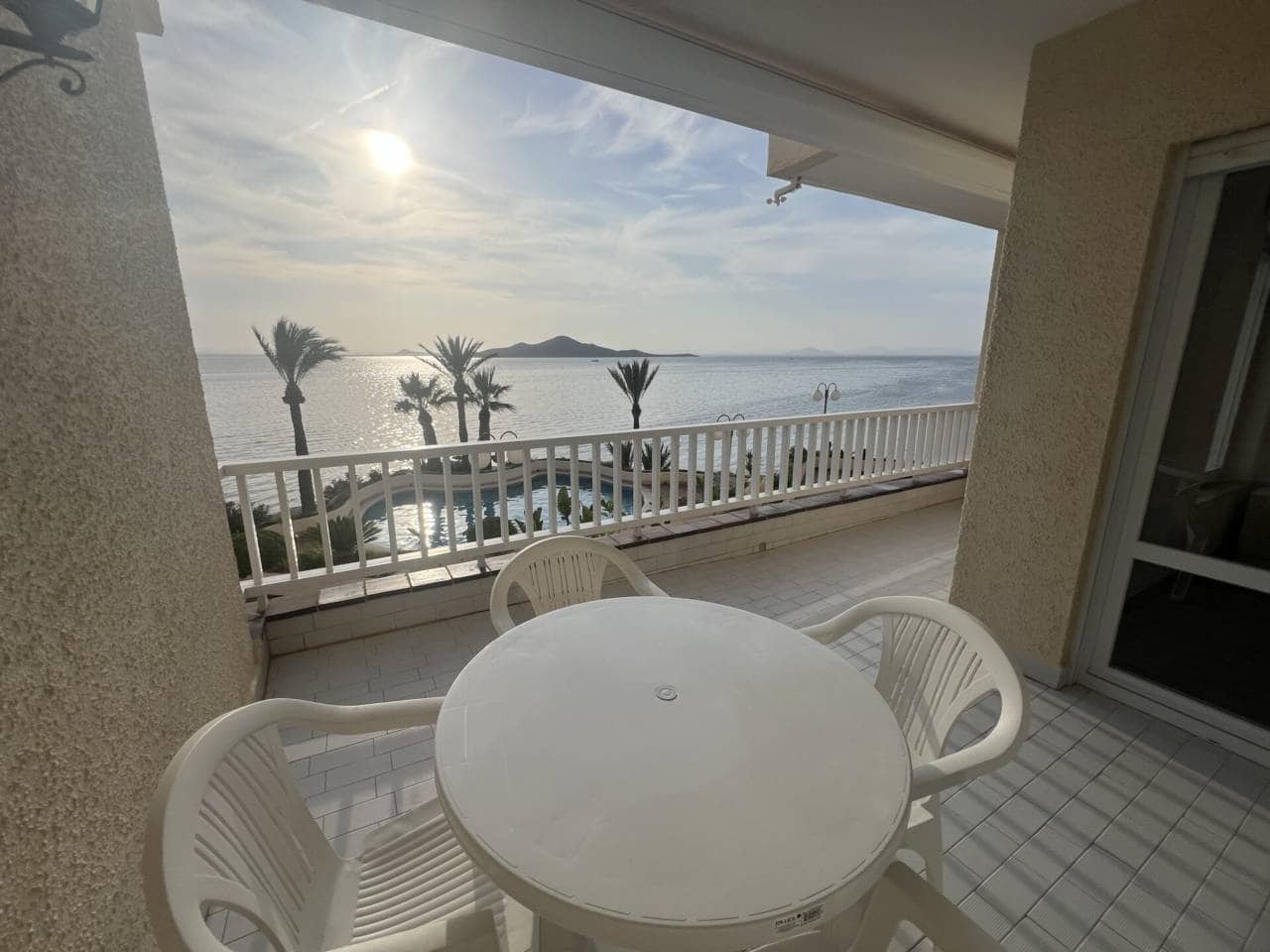 2 soveværelse Lejlighed til salg i La Manga del Mar Menor med swimmingpool - € 318.000 (Ref: 8488498)