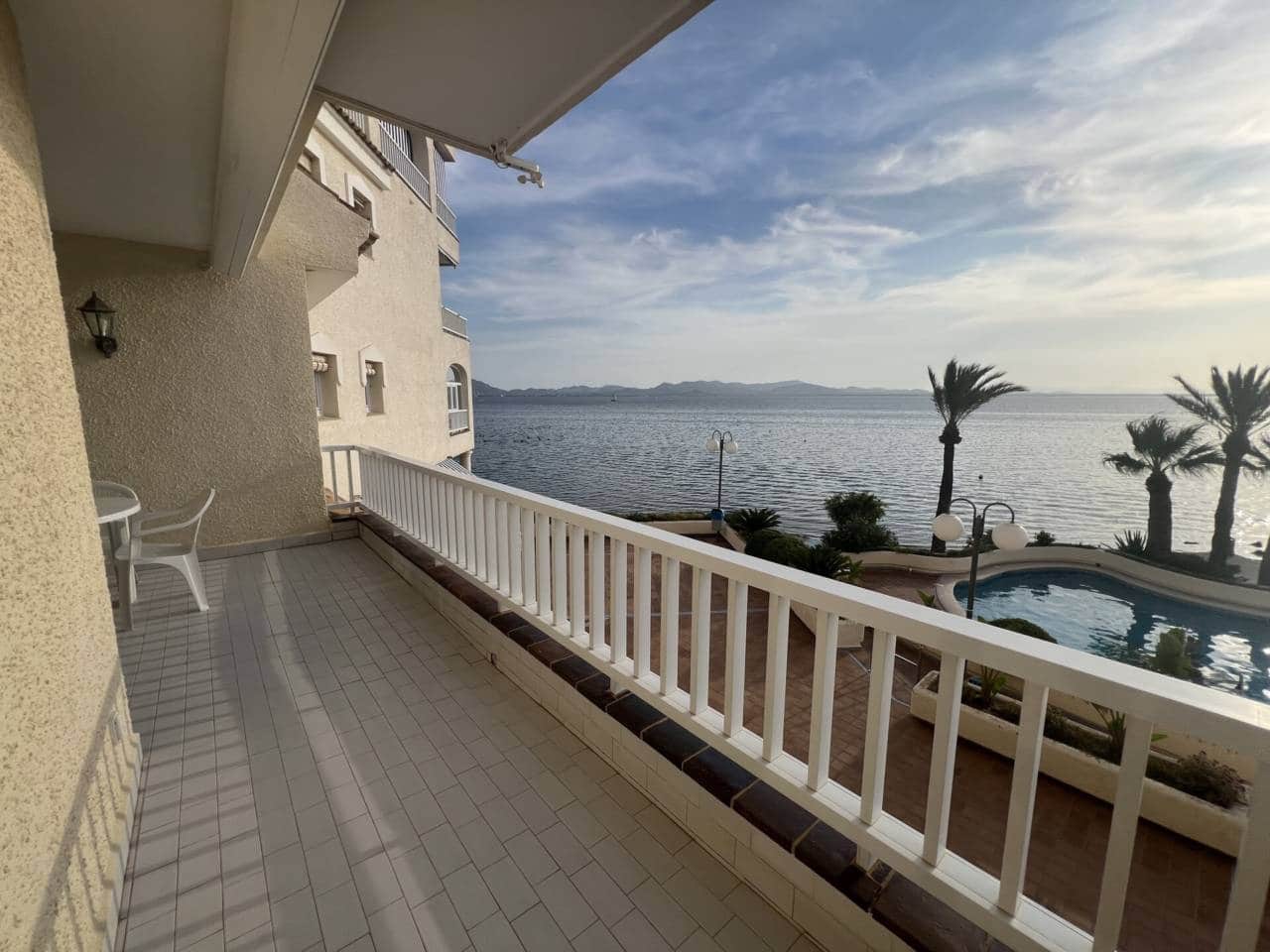 2 soveværelse Lejlighed til salg i La Manga del Mar Menor med swimmingpool - € 318.000 (Ref: 8488498)