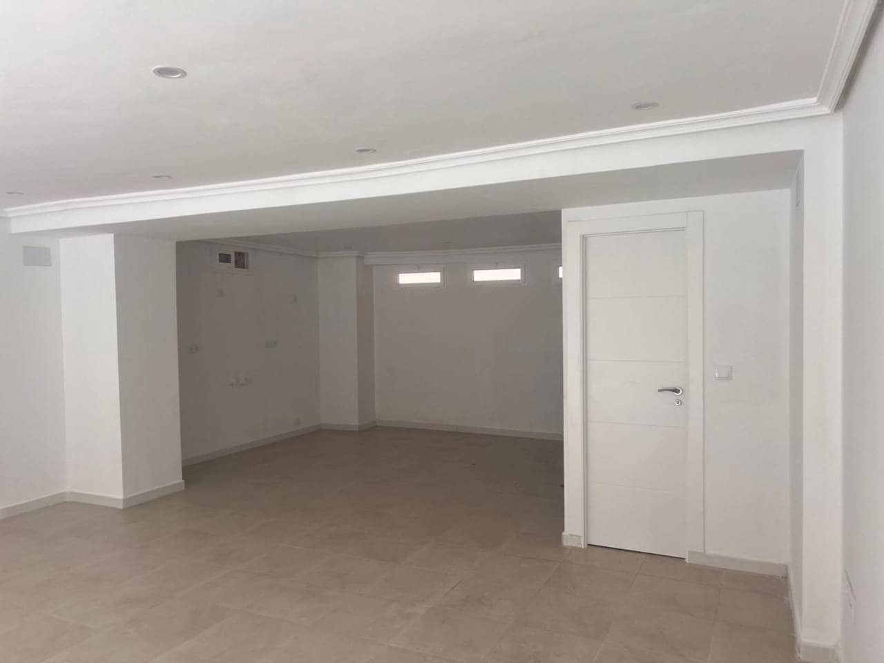 Erhverv til leje i La Manga del Mar Menor - € 600 (Ref: 8518863)