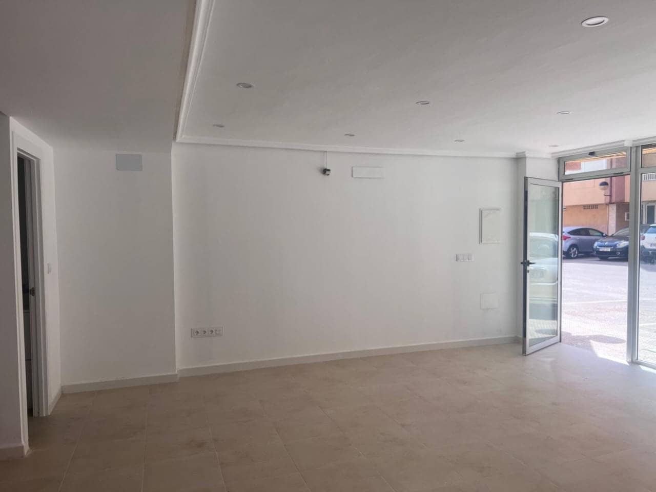 Erhverv til leje i La Manga del Mar Menor - € 600 (Ref: 8518863)