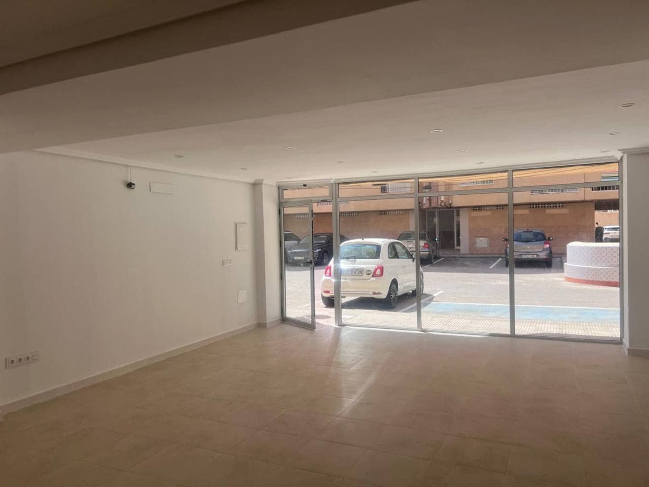 Erhverv til leje i La Manga del Mar Menor - € 600 (Ref: 8518863)