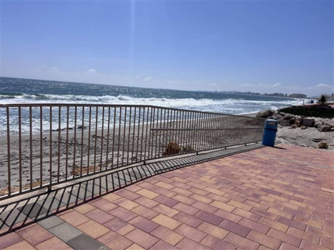 2 bedroom Apartment for sale in La Manga del Mar Menor with garage - € 138,000 (Ref: 8928321)