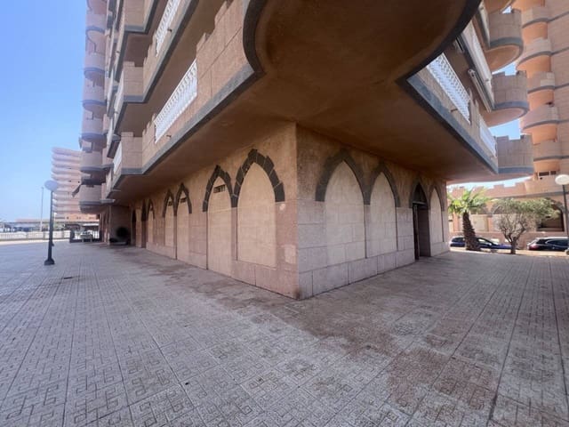 Erhverv til salg i La Manga del Mar Menor - € 97.000 (Ref: 9136792)