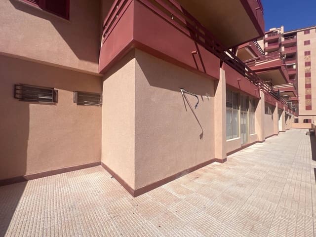 Commercial for sale in La Manga del Mar Menor - € 320,000 (Ref: 9279890)