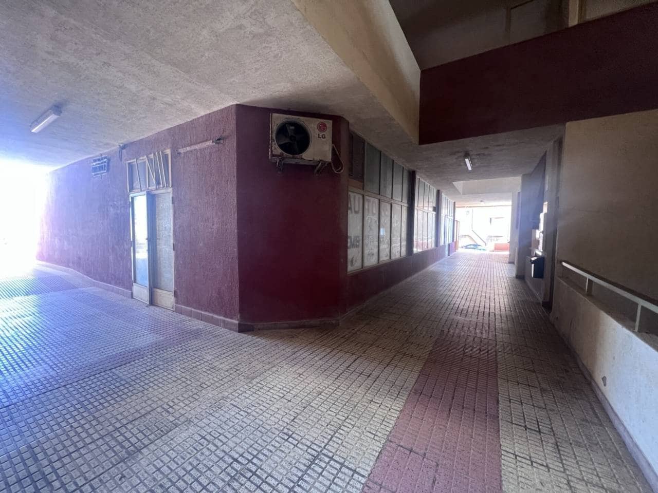 Erhverv til salg i La Manga del Mar Menor - € 320.000 (Ref: 9279890)