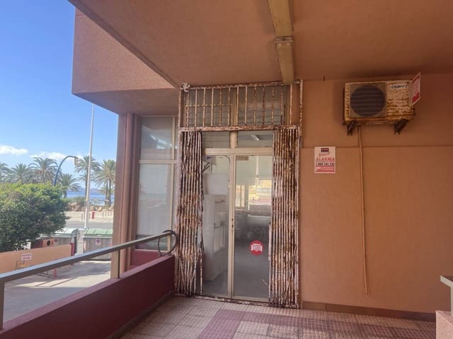 Commercial for sale in La Manga del Mar Menor - € 48,000 (Ref: 9279891)