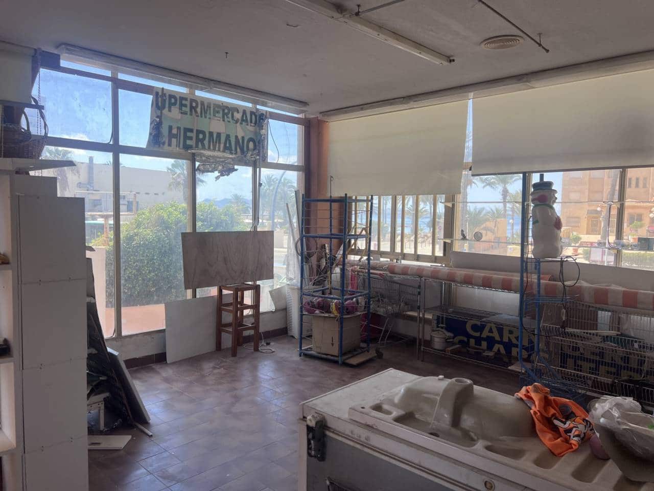 Erhverv til salg i La Manga del Mar Menor - € 48.000 (Ref: 9279891)