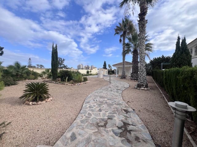 3 bedroom Villa for sale in La Manga del Mar Menor with pool garage - € 495,000 (Ref: 9289949)