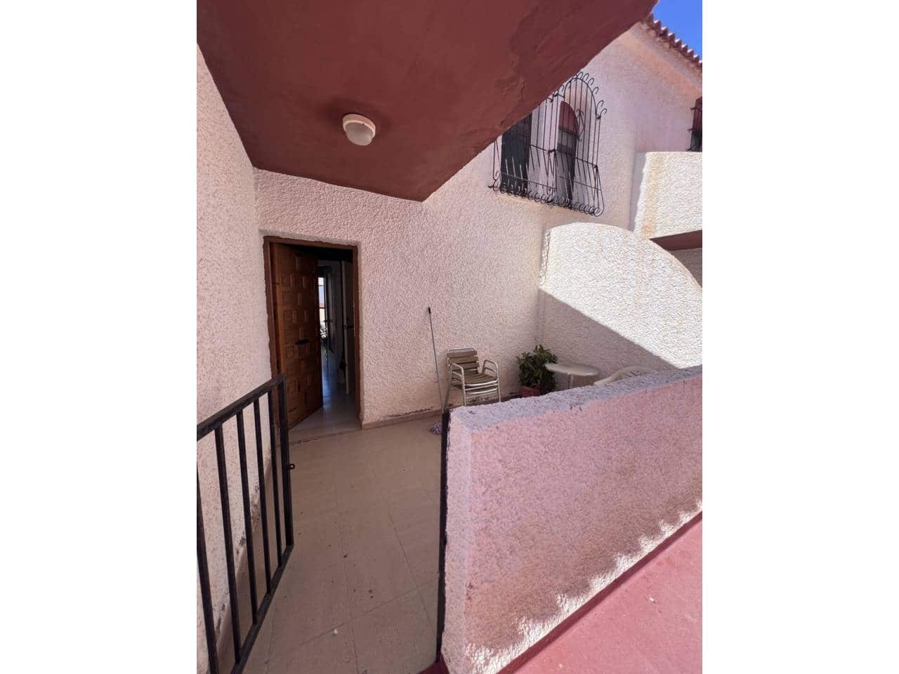 3 bedroom Apartment for sale in La Manga del Mar Menor with pool garage - € 180,000 (Ref: 9294953)