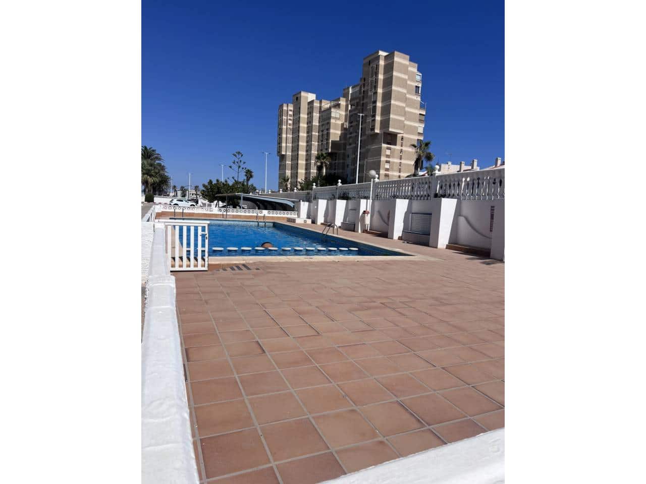 3 bedroom Apartment for sale in La Manga del Mar Menor with pool garage - € 180,000 (Ref: 9294953)