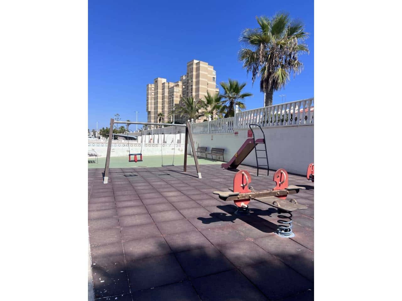 3 bedroom Apartment for sale in La Manga del Mar Menor with pool garage - € 180,000 (Ref: 9294953)