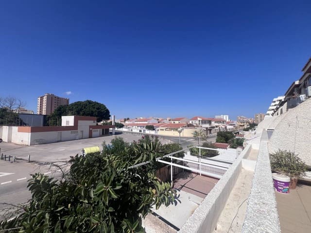 3 bedroom Apartment for sale in La Manga del Mar Menor with pool garage - € 180,000 (Ref: 9294953)