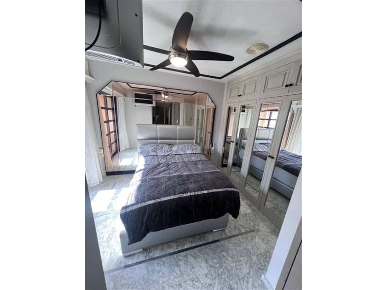 2 chambre Appartement à vendre à La Manga del Mar Menor avec piscine garage - 290 000 € (Ref: 9330056)