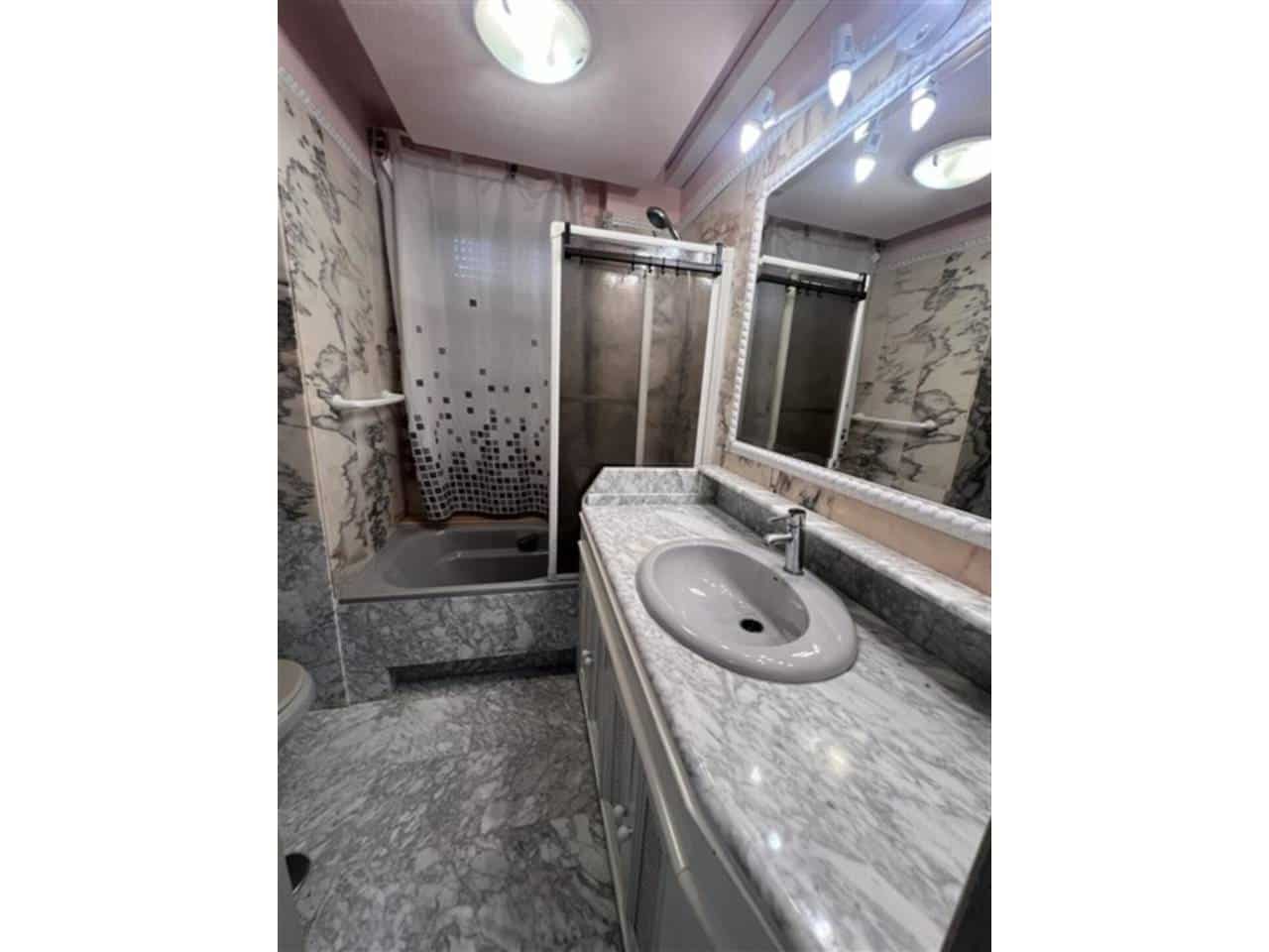 2 chambre Appartement à vendre à La Manga del Mar Menor avec piscine garage - 290 000 € (Ref: 9330056)