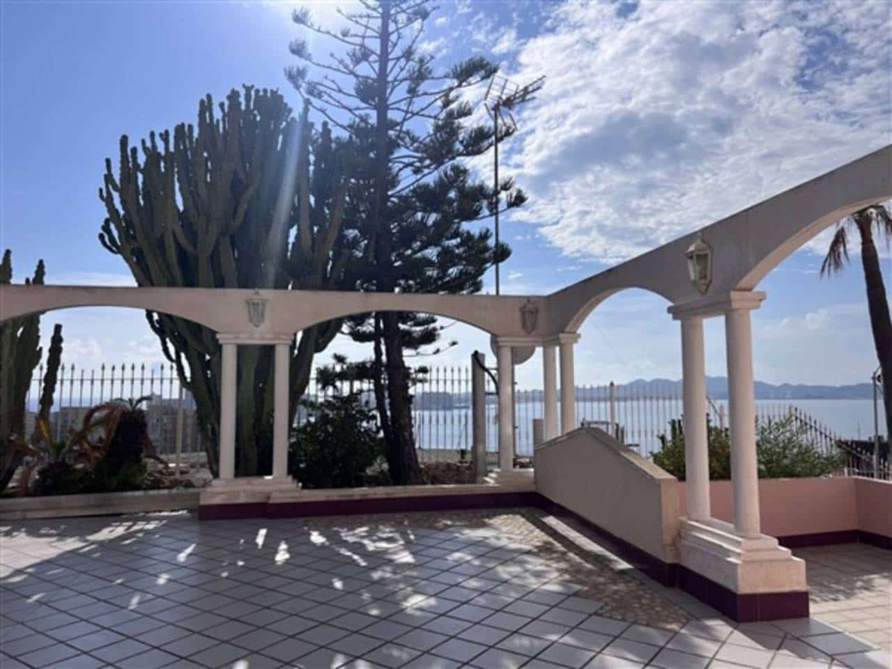 2 chambre Appartement à vendre à La Manga del Mar Menor avec piscine garage - 290 000 € (Ref: 9330056)