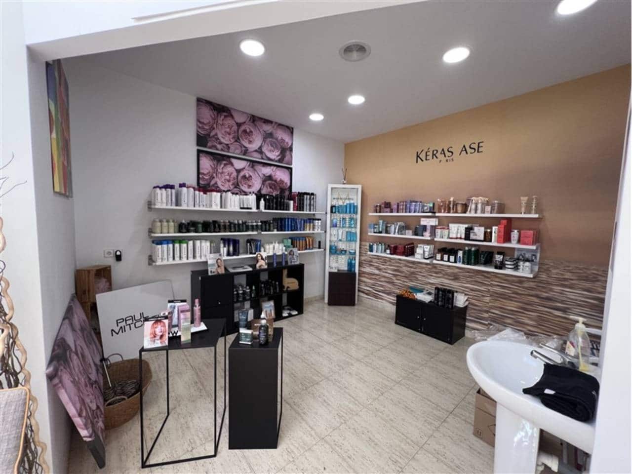 4 bedroom Commercial for sale in La Manga del Mar Menor - € 375,000 (Ref: 9337550)