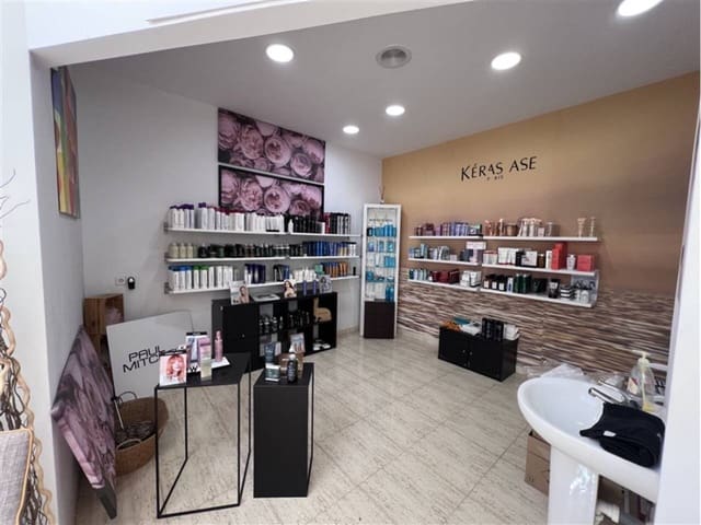 4 bedroom Commercial for sale in La Manga del Mar Menor - € 375,000 (Ref: 9337550)