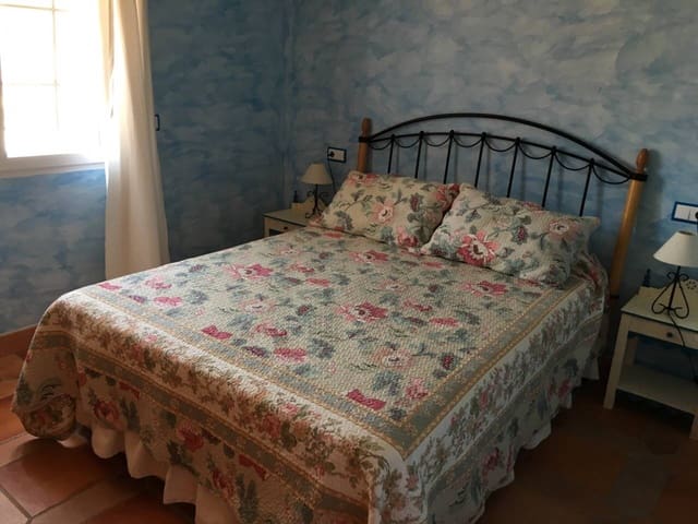 4 bedroom Villa for rent in La Manga del Mar Menor with garage - € 2,000 (Ref: 9348629)