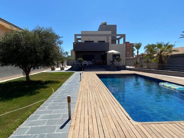 6 bedroom Bungalow for sale in La Manga del Mar Menor with garage - € 1,000,000 (Ref: 9348630)