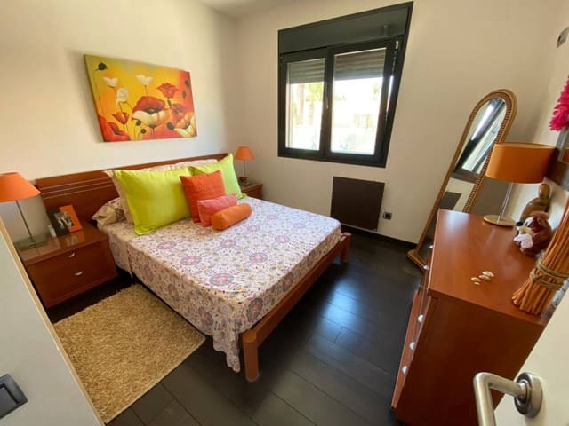 6 bedroom Bungalow for sale in La Manga del Mar Menor with garage - € 1,000,000 (Ref: 9348630)