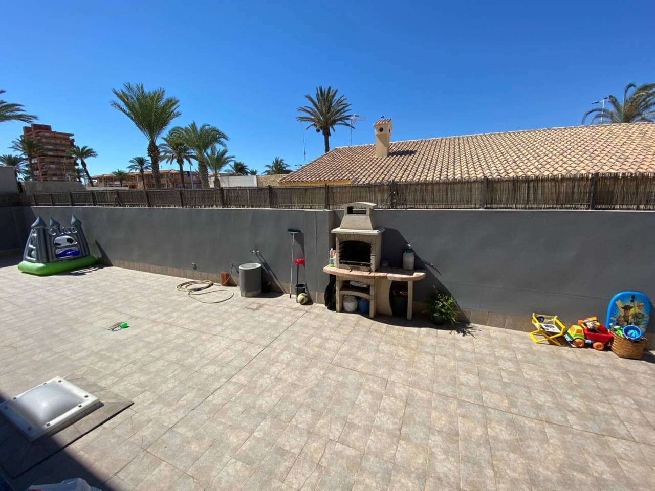 6 bedroom Bungalow for sale in La Manga del Mar Menor with garage - € 1,000,000 (Ref: 9348630)
