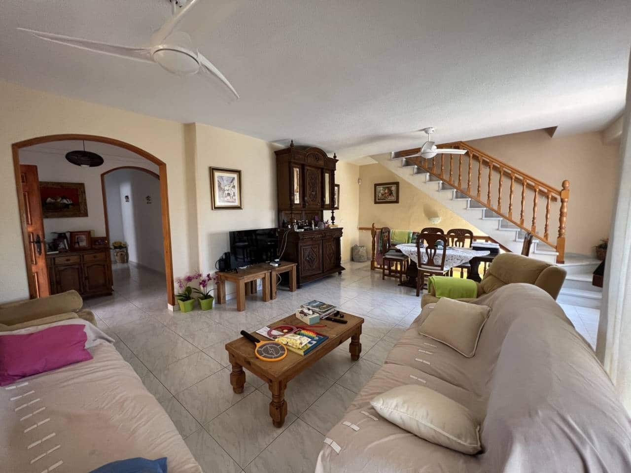 5 sypialnia Willa na sprzedaż w La Manga del Mar Menor z basenem garażem - 590 000 € (Ref: 9348631)