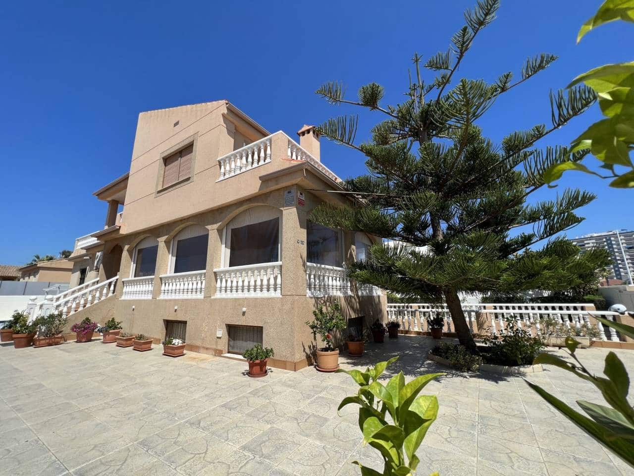 5 sypialnia Willa na sprzedaż w La Manga del Mar Menor z basenem garażem - 590 000 € (Ref: 9348631)