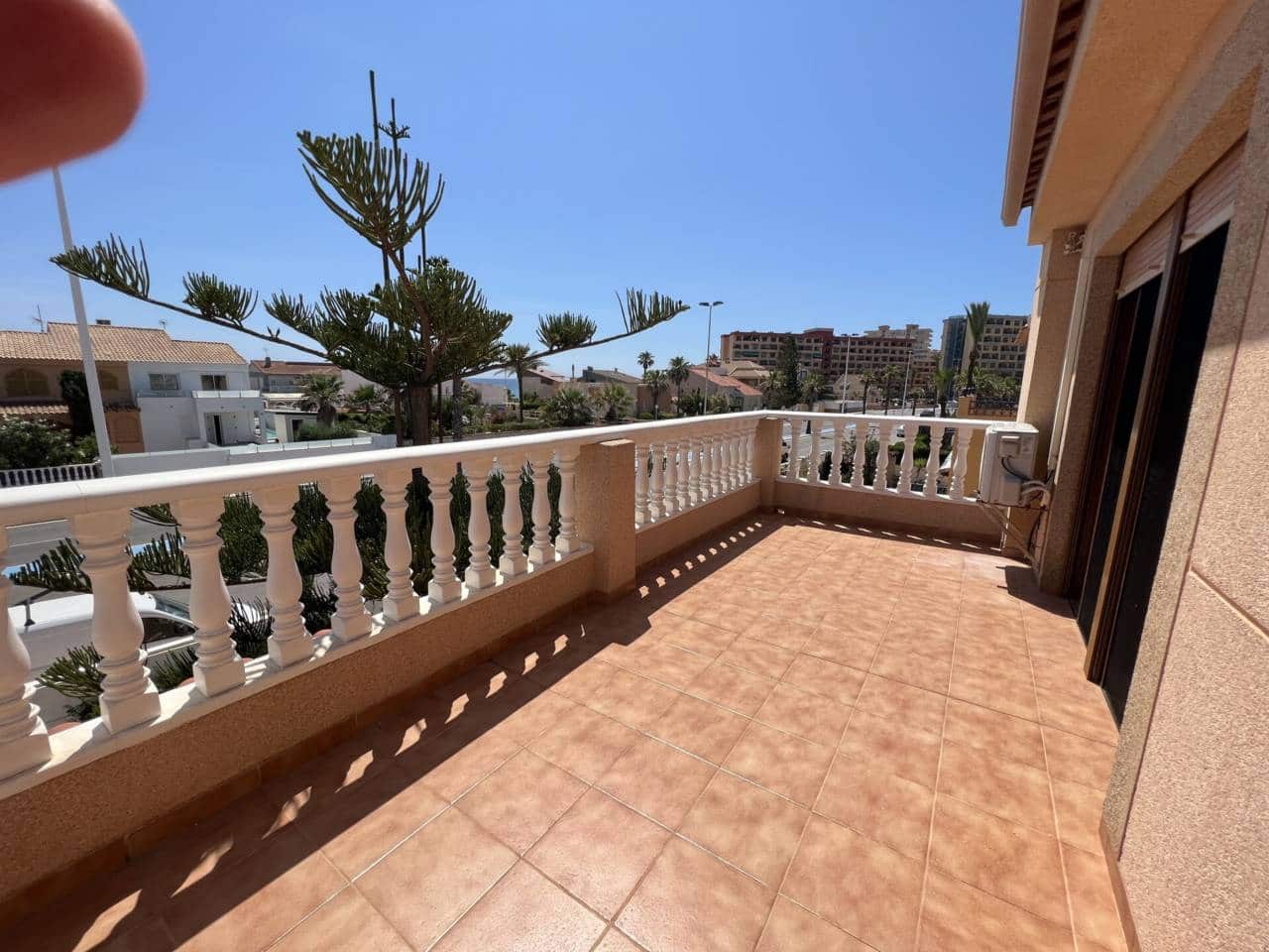 5 sypialnia Willa na sprzedaż w La Manga del Mar Menor z basenem garażem - 590 000 € (Ref: 9348631)