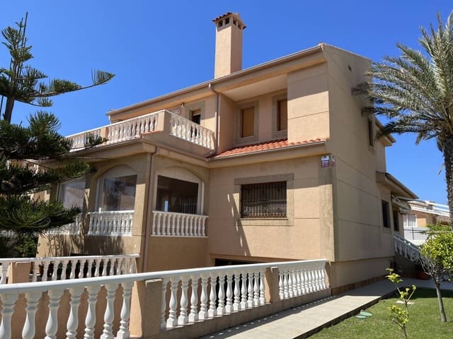 5 sypialnia Willa na sprzedaż w La Manga del Mar Menor z basenem garażem - 590 000 € (Ref: 9348631)