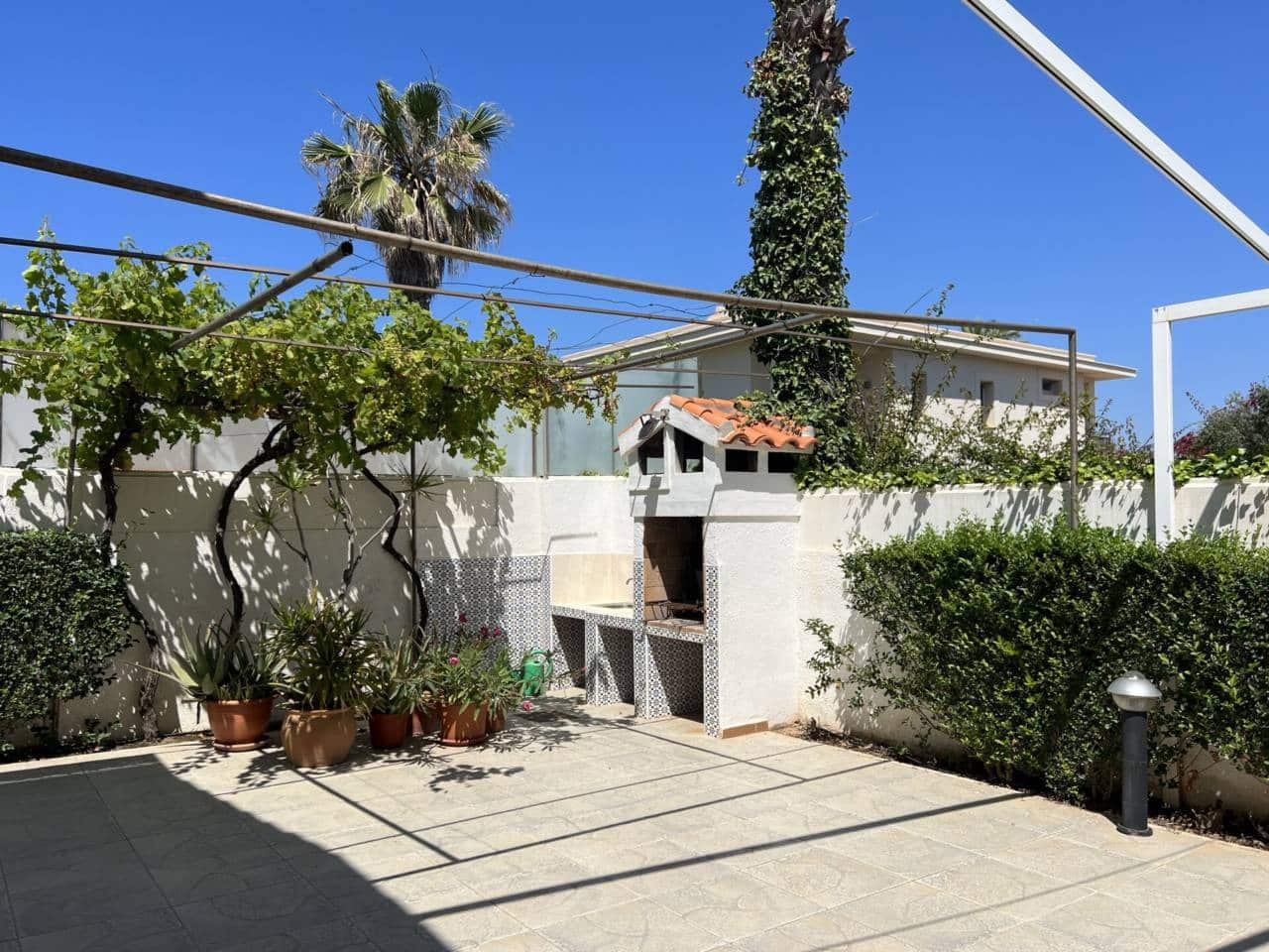 5 sypialnia Willa na sprzedaż w La Manga del Mar Menor z basenem garażem - 590 000 € (Ref: 9348631)