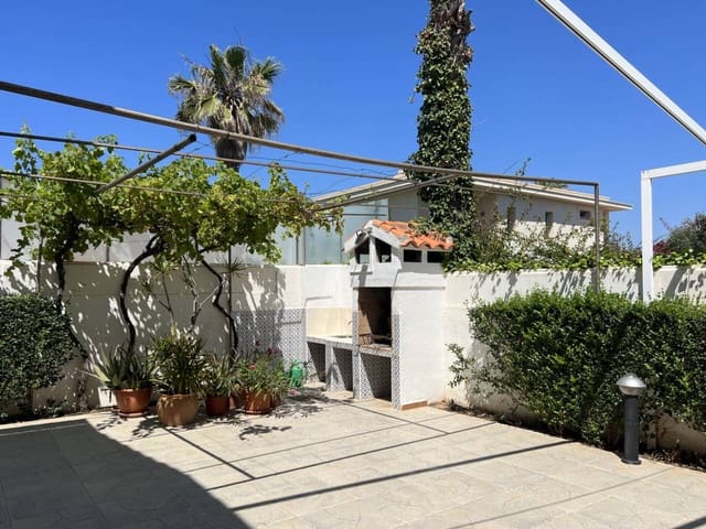 5 sypialnia Willa na sprzedaż w La Manga del Mar Menor z basenem garażem - 590 000 € (Ref: 9348631)