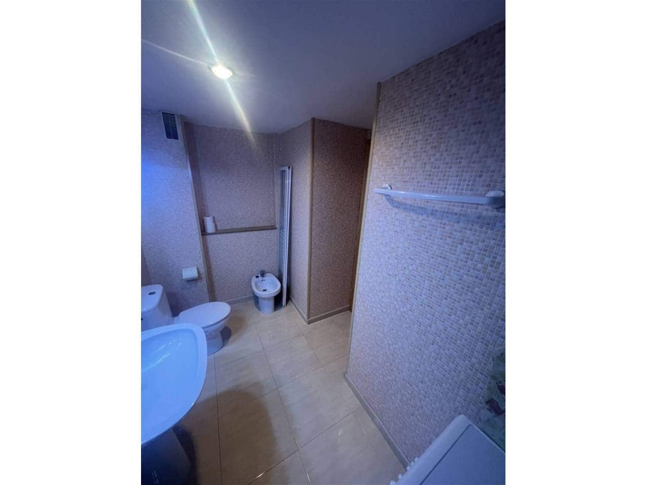 Piso de 1 habitación en La Manga del Mar Menor en venta con piscina - 134.000 € (Ref: 9387097)