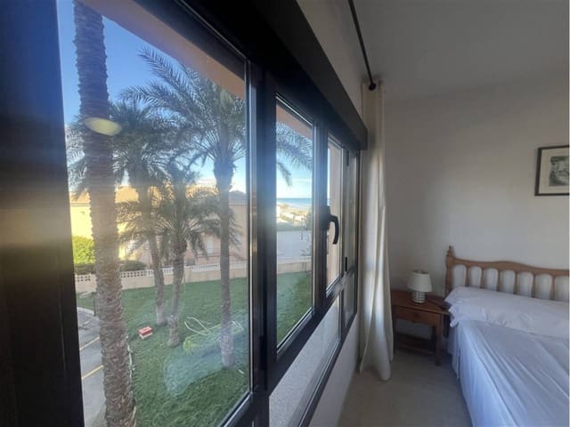 Piso de 1 habitación en La Manga del Mar Menor en venta con piscina - 134.000 € (Ref: 9387097)