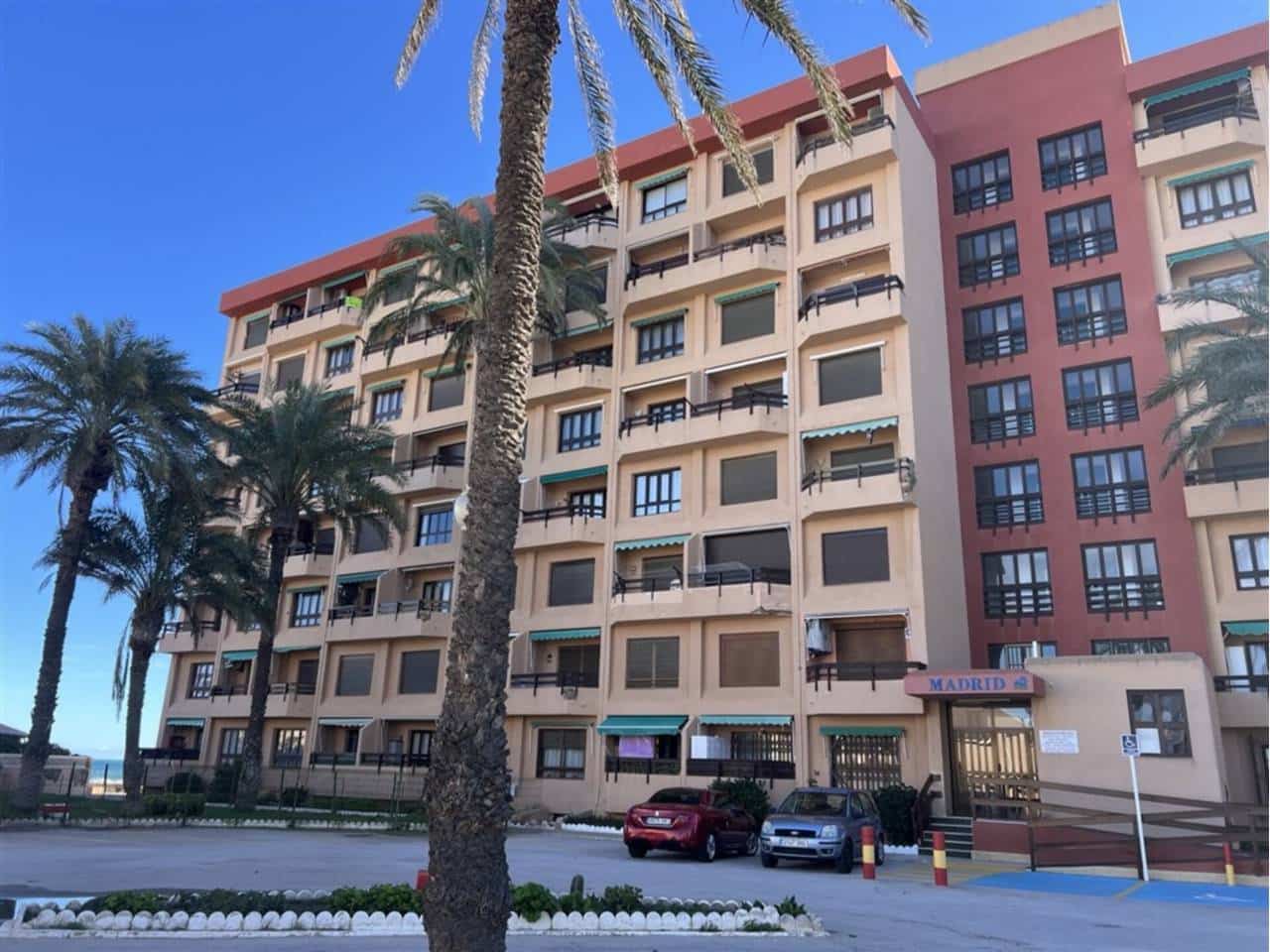 Piso de 1 habitación en La Manga del Mar Menor en venta con piscina - 134.000 € (Ref: 9387097)