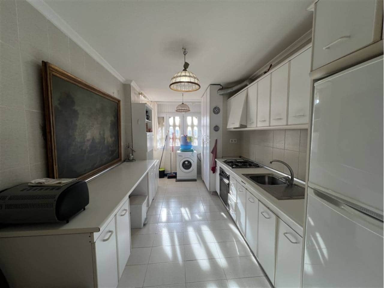 Piso de 2 habitaciones en La Manga del Mar Menor en venta con piscina garaje - 299.500 € (Ref: 9441122)