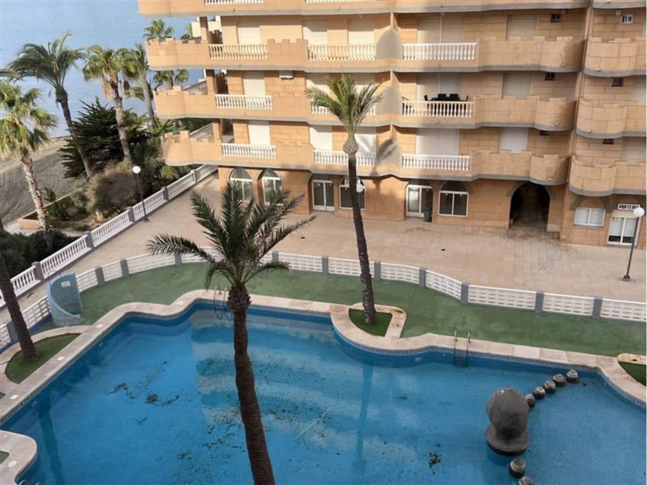 Piso de 2 habitaciones en La Manga del Mar Menor en venta con piscina garaje - 299.500 € (Ref: 9441122)